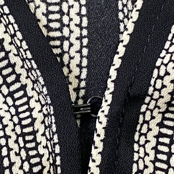 Windsor Crop Blouse Womens Medium Deep V'd Semi Sheer Long Sleeve Knot Black - Picture 6 of 8